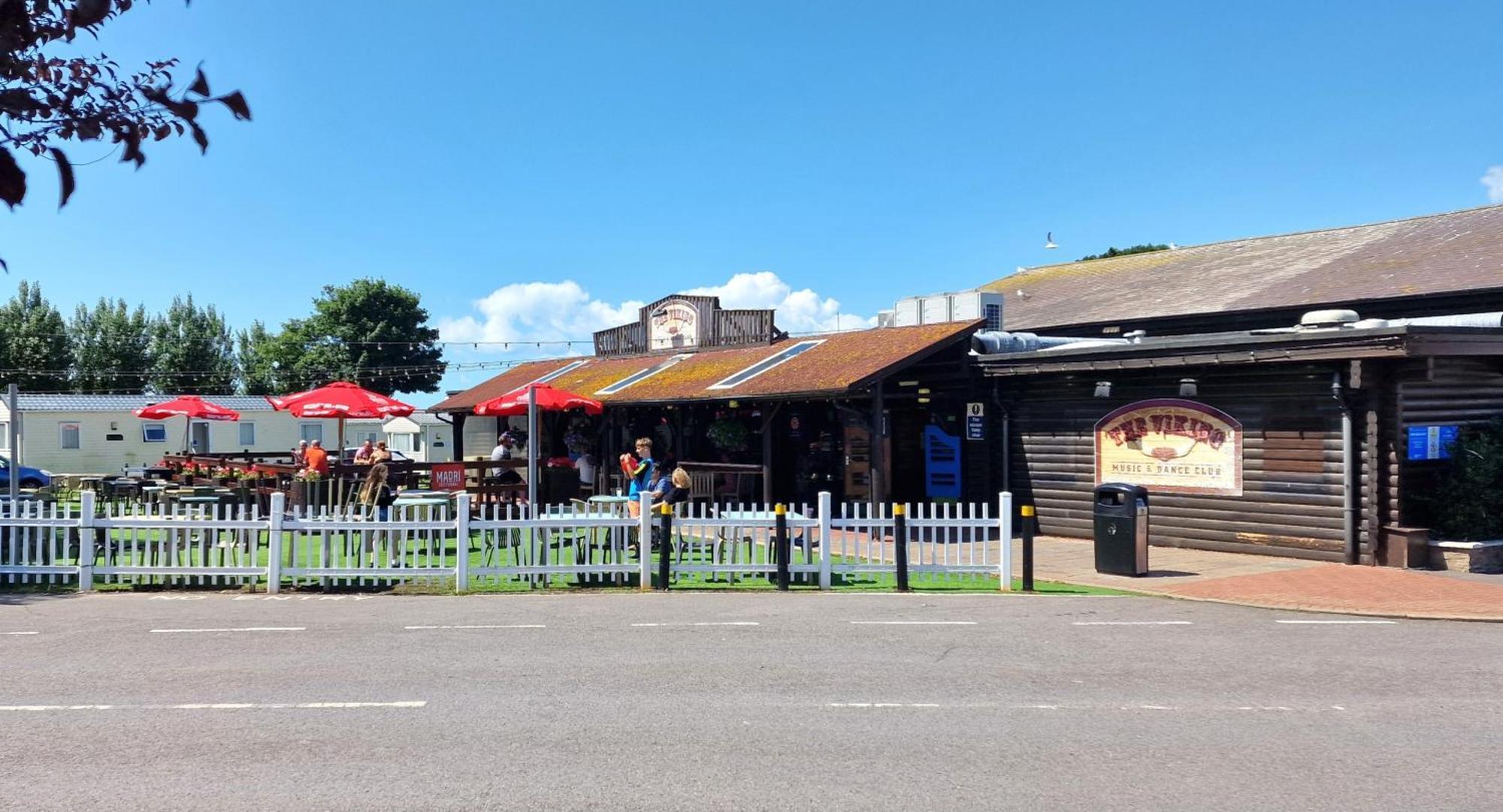 Cwtch, White Horse, Seal Bay Resort Selsey Exterior photo